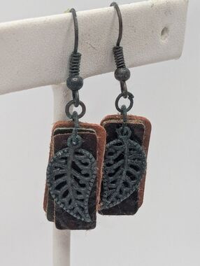 Leather And Metal Leaf Dangle Earrings, EUC